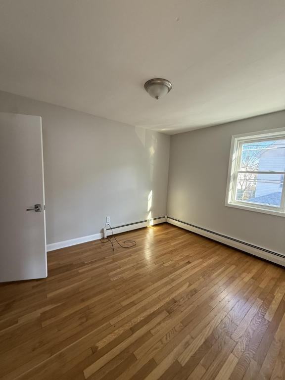 39 Beacon St - Photo 4 of 8