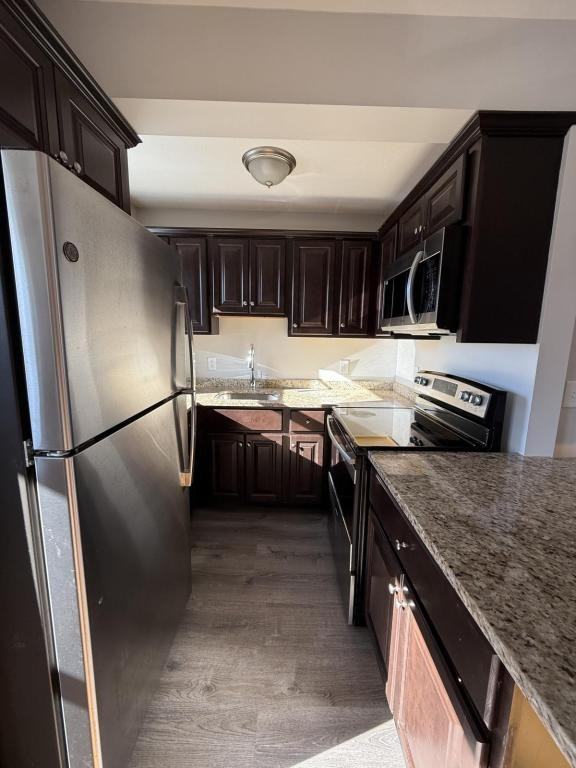 39 Beacon St - Photo 6 of 8