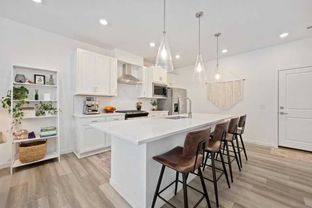 748 Silver Maple Ln - Photo 6 of 17