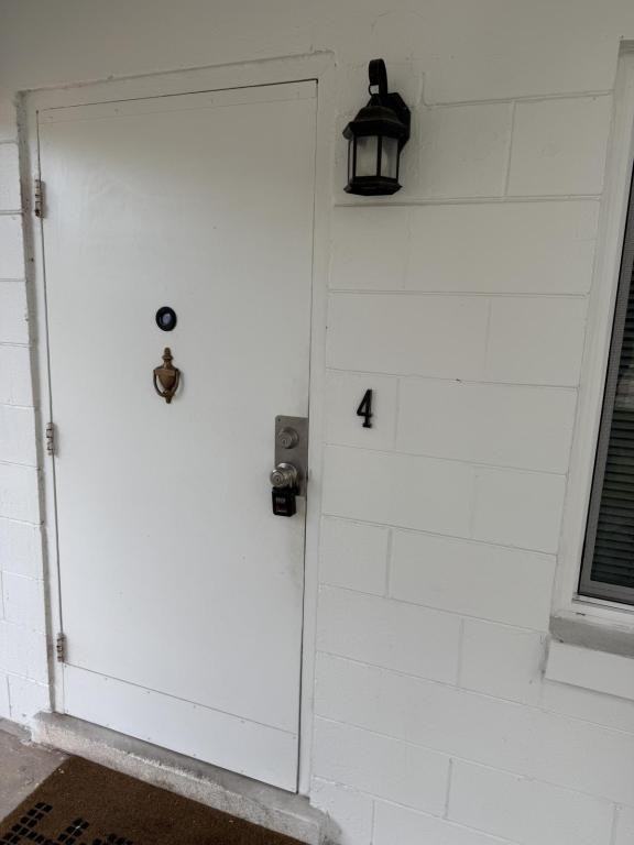 1030 Indian River Ave - Photo 5 of 12