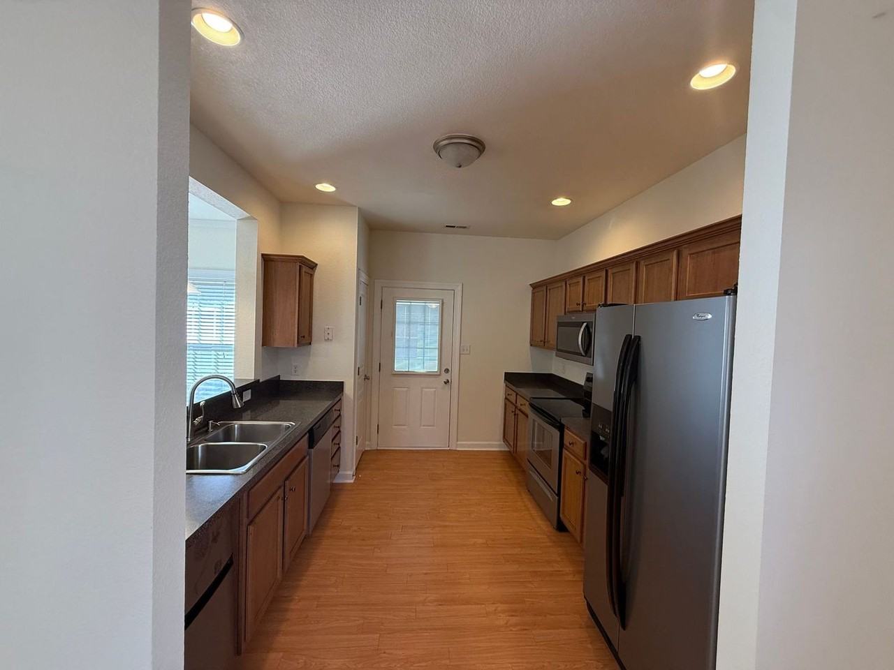 2135 Engle Avenue - Photo 5 of 18