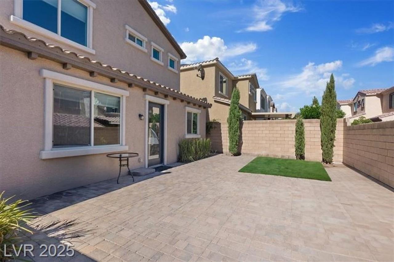 9668 Canyon Landing Avenue - Photo 3 of 21