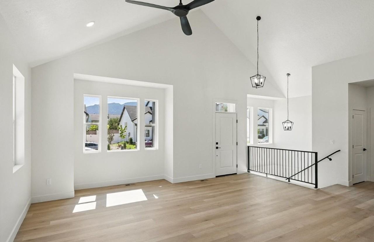 732 Sage Drive - Photo 2 of 27