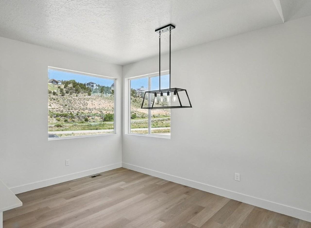 732 Sage Drive - Photo 5 of 27