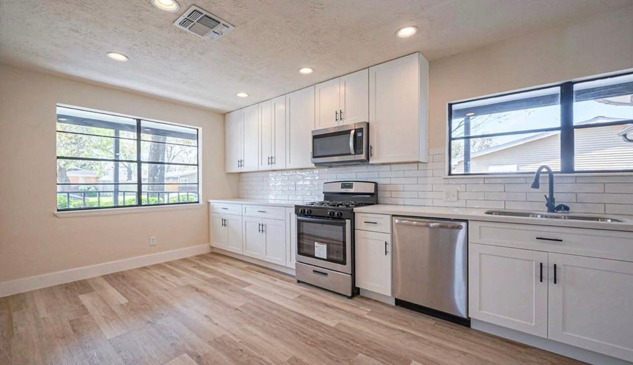 5502 Hewitt Dr - Photo 6 of 34