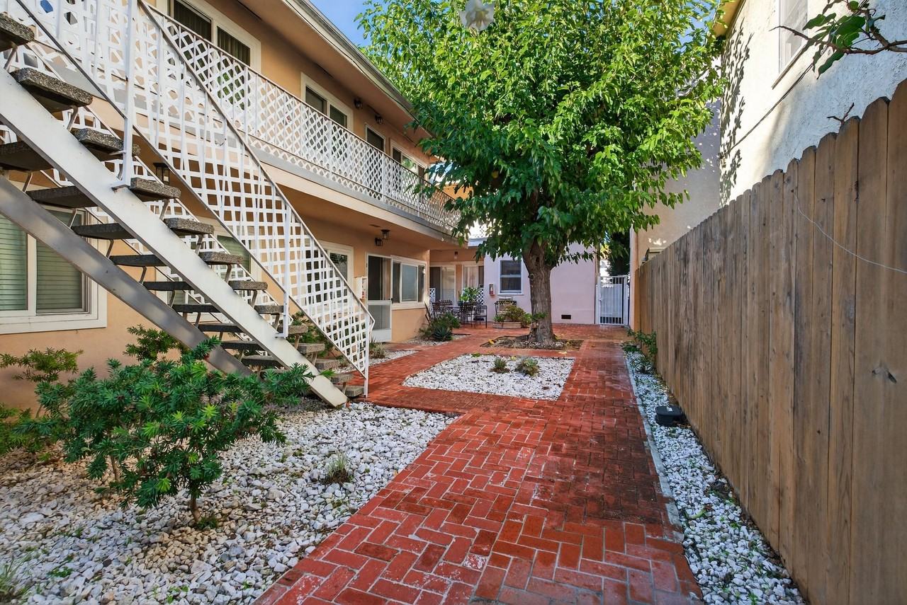 2325 E 2nd Street/2322 - Photo 4 of 7