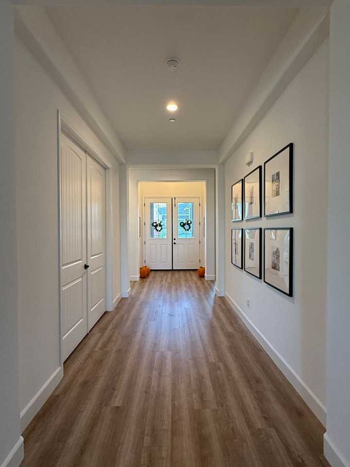 5605 Bouquet Ln - Photo 5 of 50