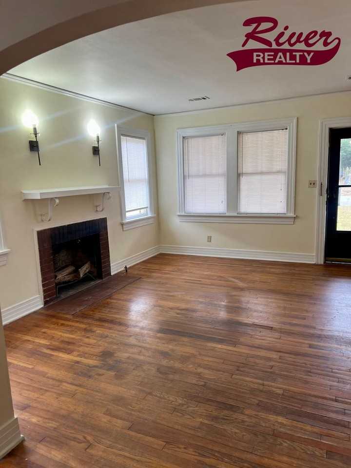 1317 Laurel Street - Photo 3 of 11