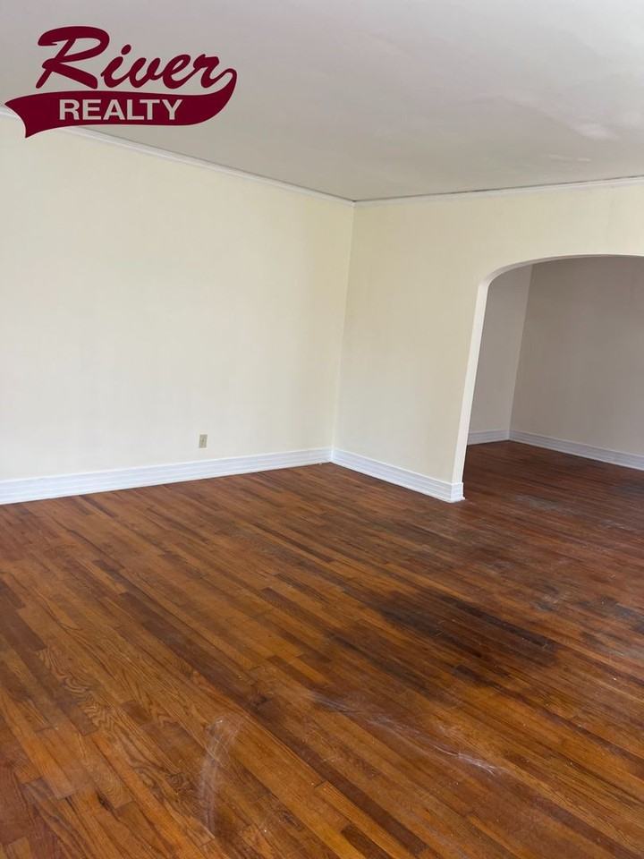 1317 Laurel Street - Photo 4 of 11