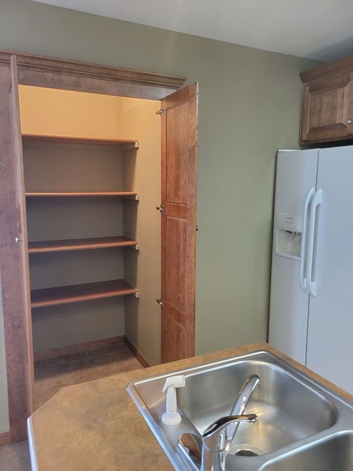 1109 Kimmy Lane - Photo 4 of 11