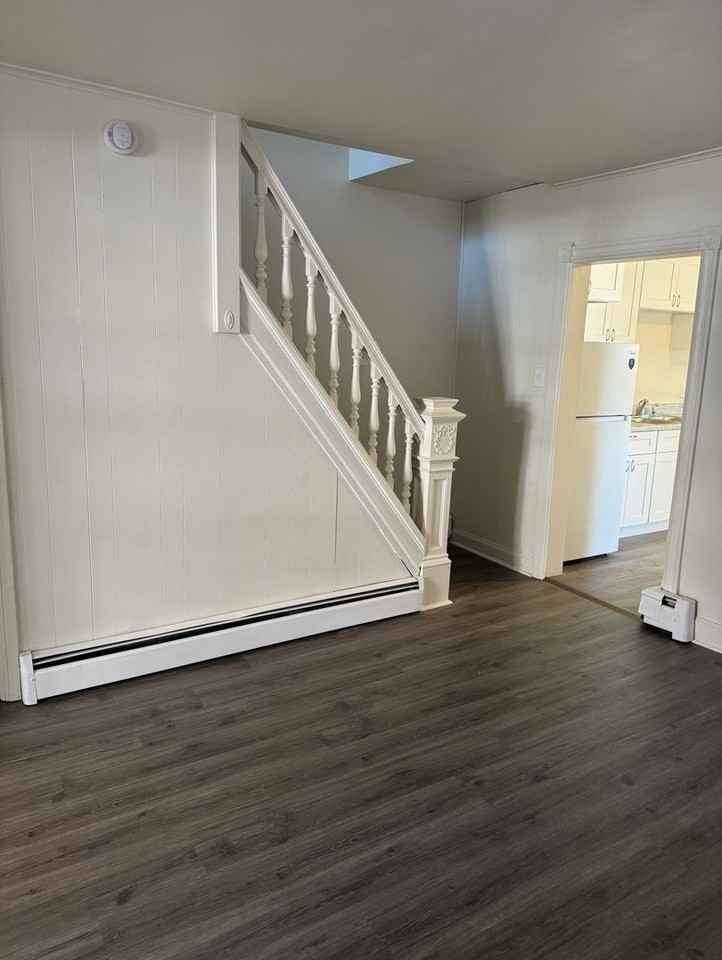 132 West Chew Street - Photo 3 of 14