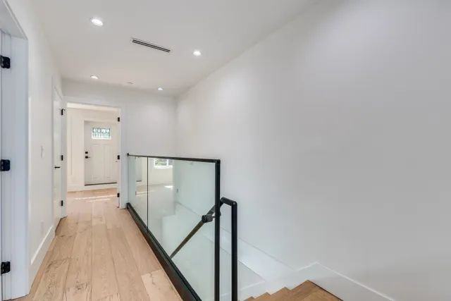 2289 East 41st Avenue - Photo 4 of 14