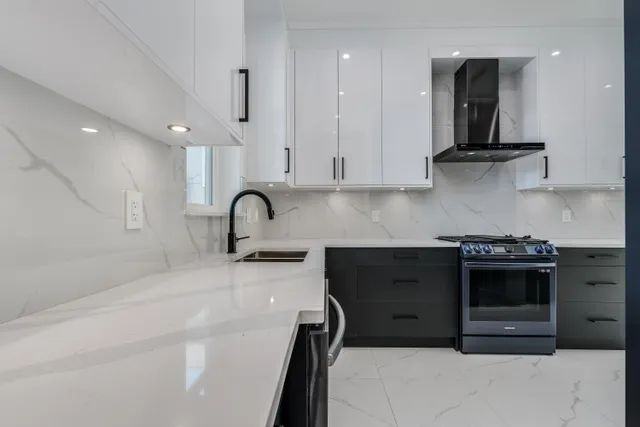 2289 East 41st Avenue - Photo 5 of 14