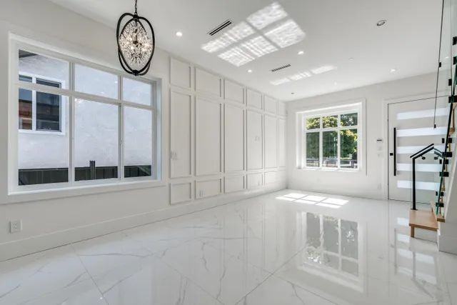 2289 East 41st Avenue - Photo 2 of 14