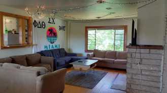 915 Lee Street - Photo 1 of 1