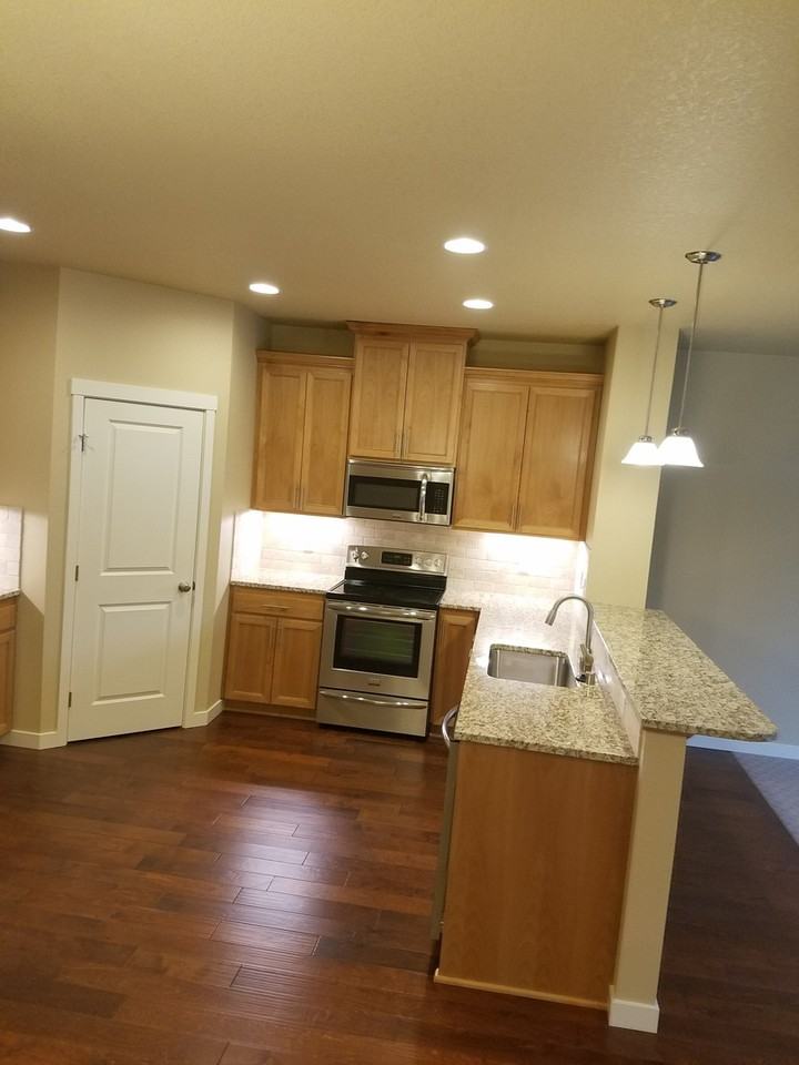 7105 Monroe Ln Ne - Photo 4 of 39