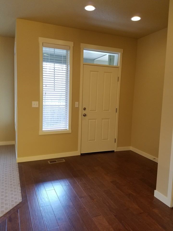 7105 Monroe Ln Ne - Photo 7 of 39