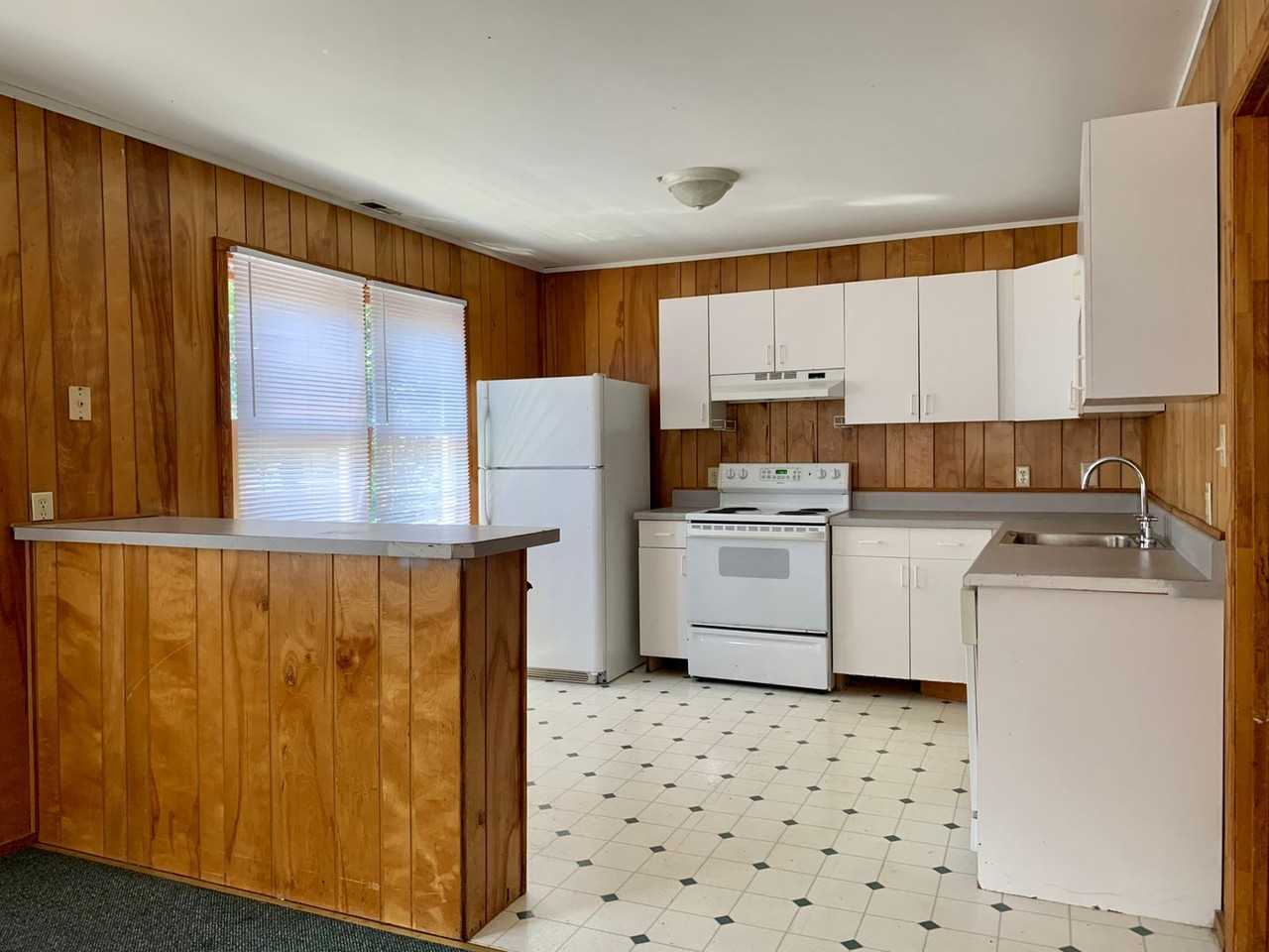 608 Willard Pl - Photo 3 of 17