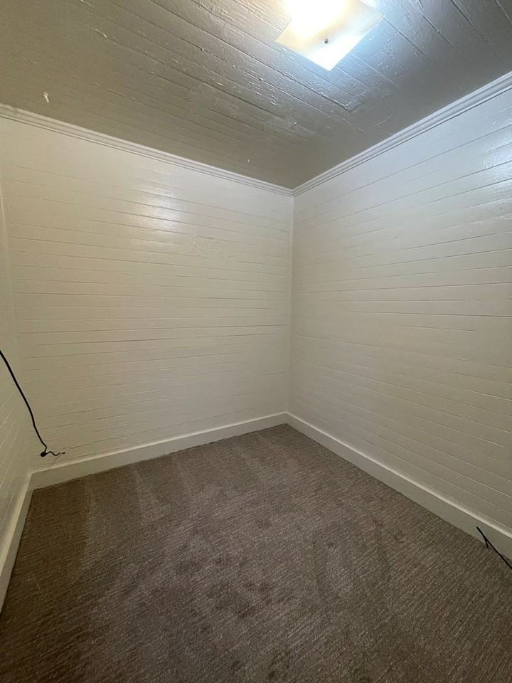 206 Ash St - Photo 3 of 14