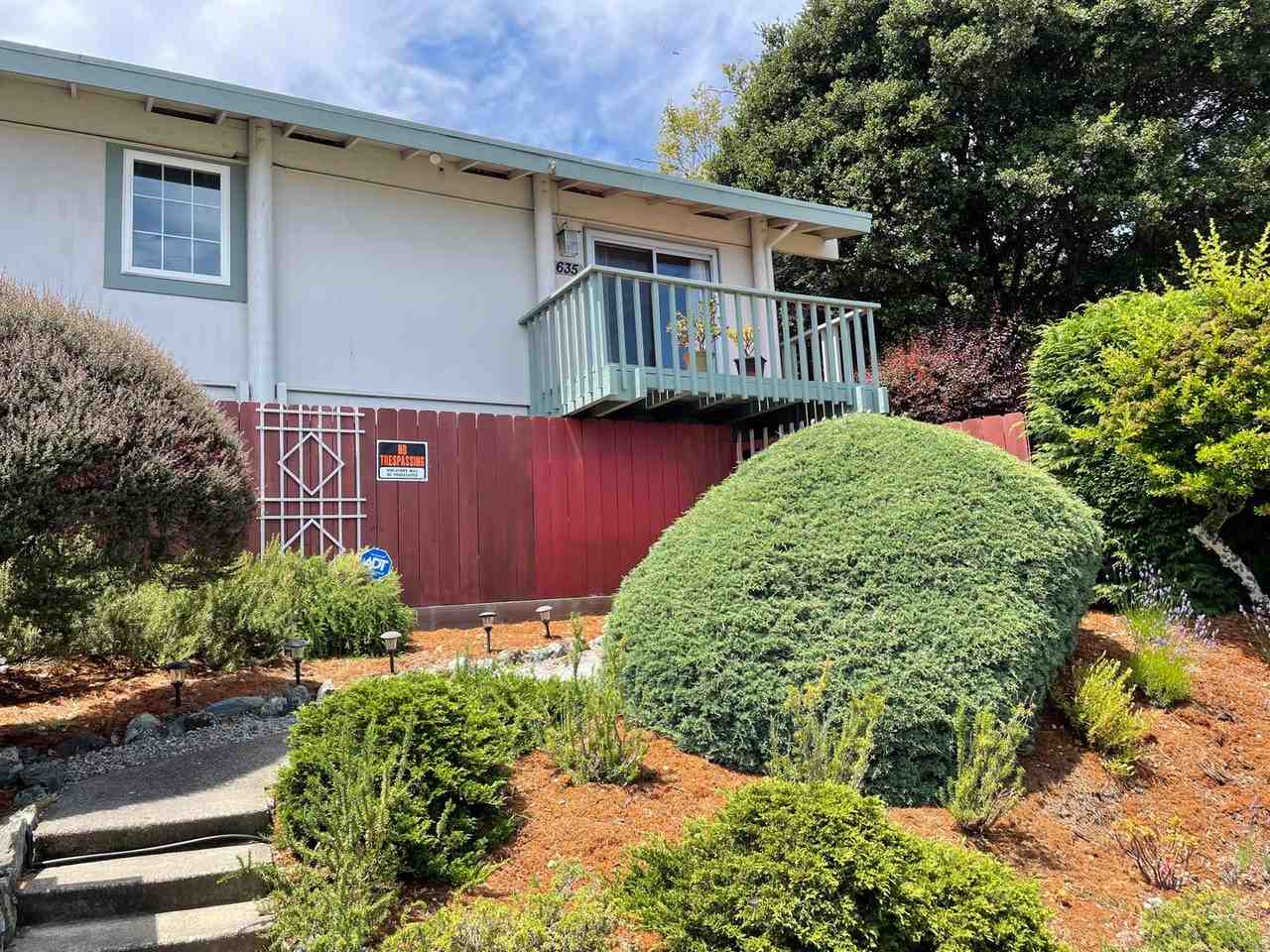 635 Drake Avenue - Photo 2 of 22