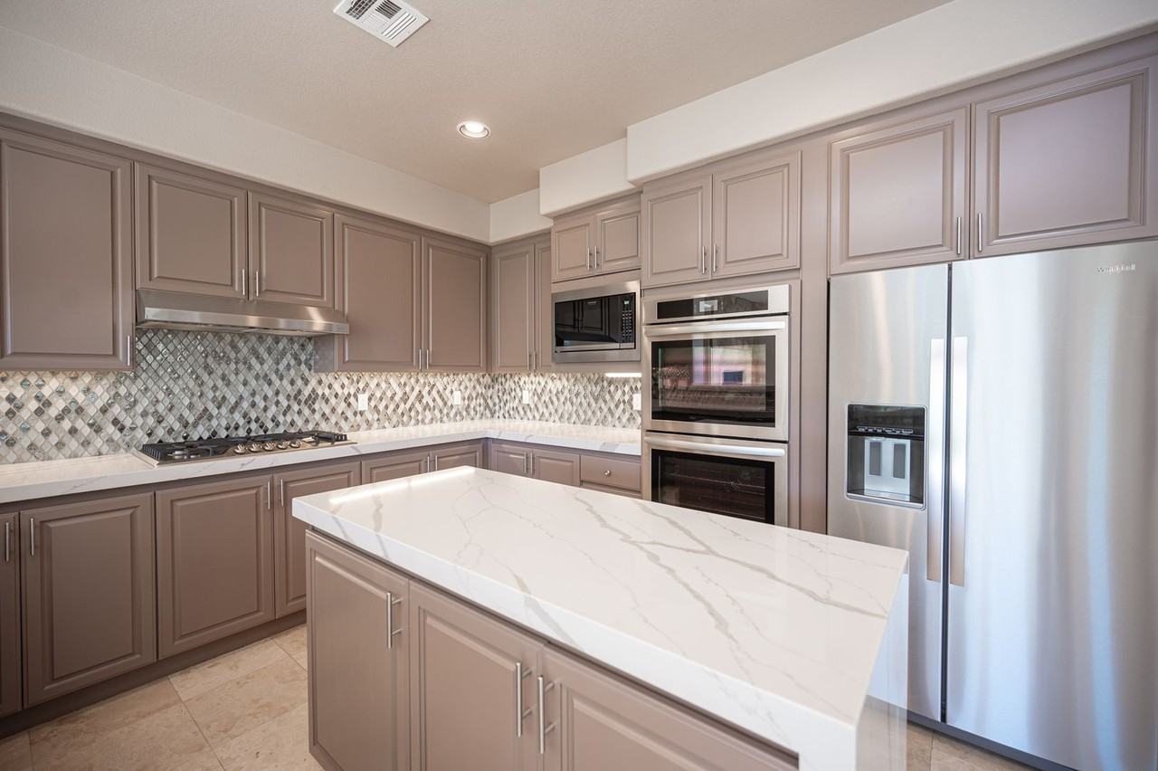 11717 Glowing Sunset Ln - Photo 3 of 50