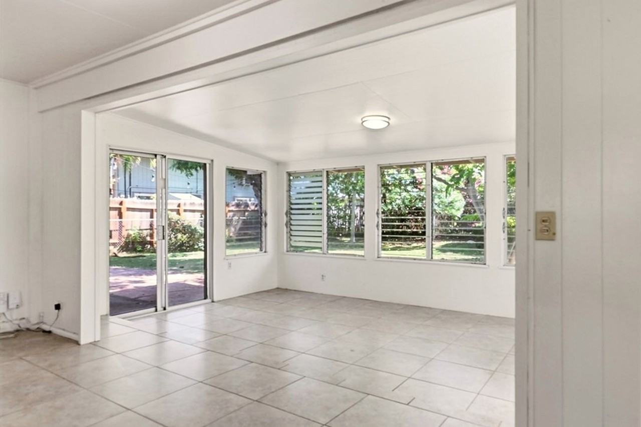 1032 Kainui Dr - Photo 2 of 16