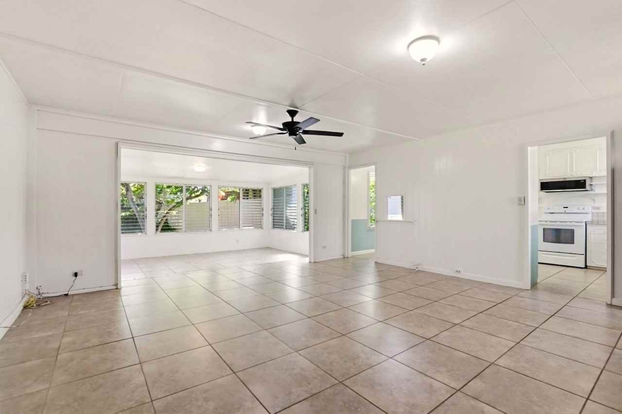 1032 Kainui Dr - Photo 3 of 16