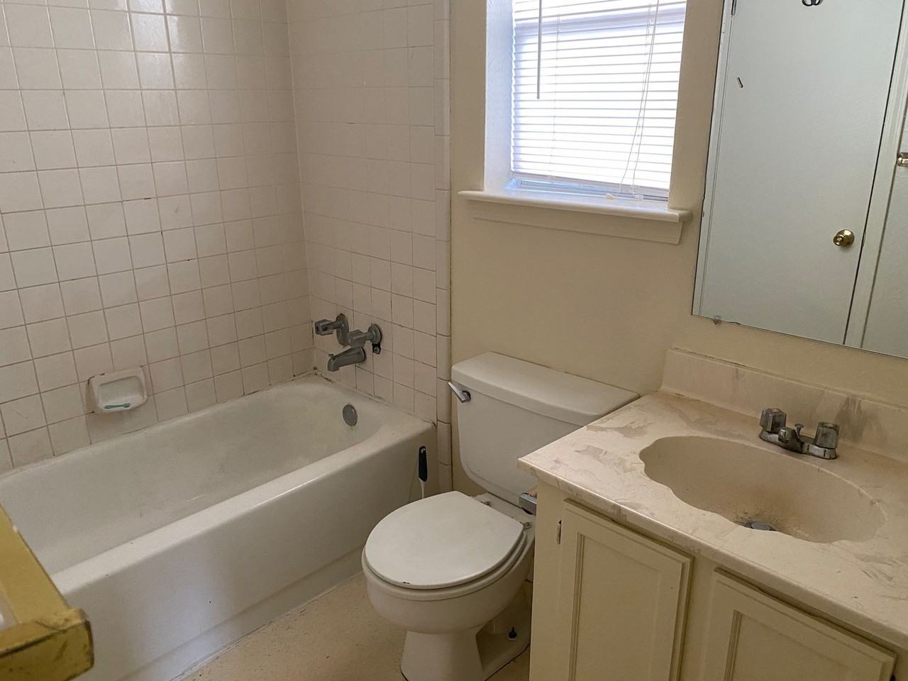 5705 E Texas St #85 - Photo 6 of 8