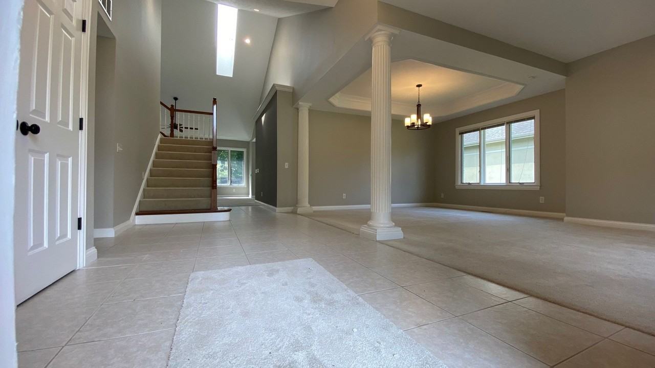 5665 Stone Lake Dr - Photo 4 of 29