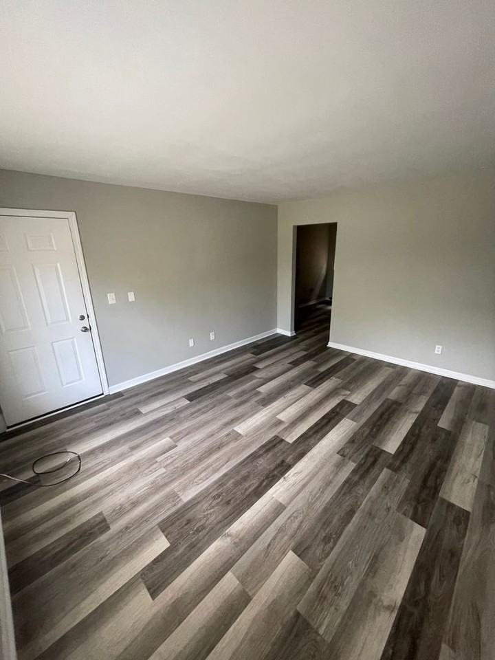 116 Tillman Dr Apt C - Photo 2 of 6