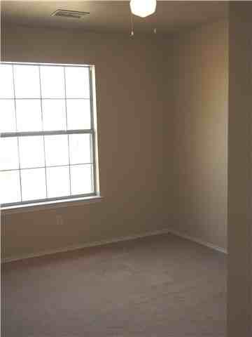 2847 Southampton Way - Photo 7 of 17