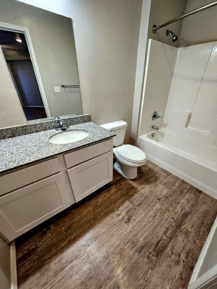 FARMHOUSE ROW - Photo 4 of 9