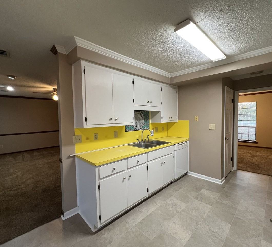 1208 Upper Kingston Road - Photo 7 of 23