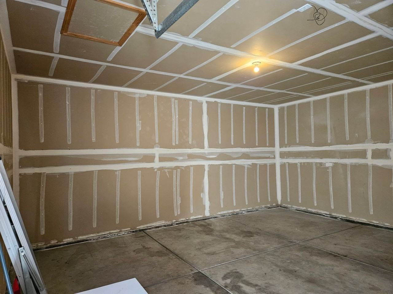 1161 Syracuse Ln - Photo 6 of 35