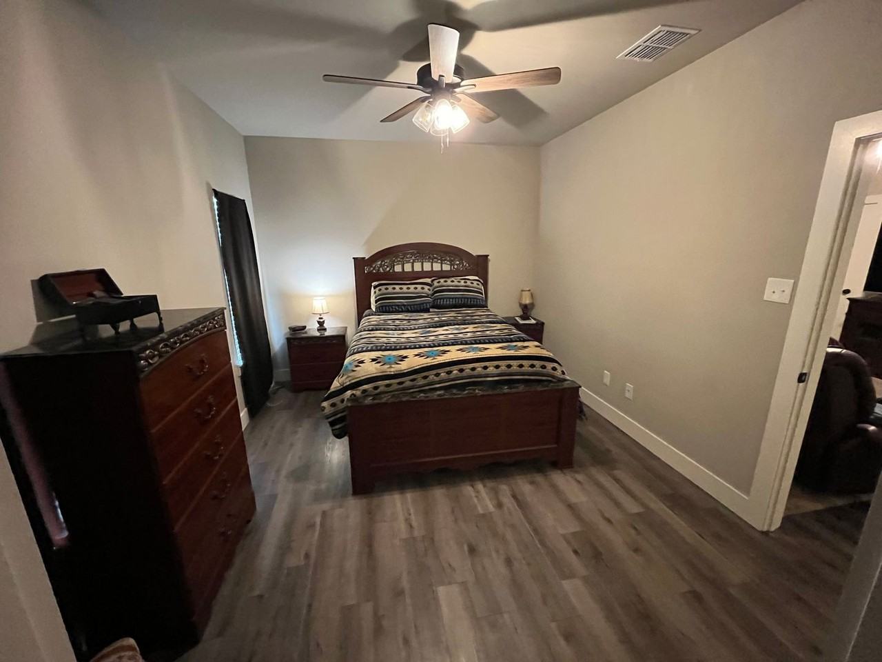 4717 121st Pl - Photo 3 of 9