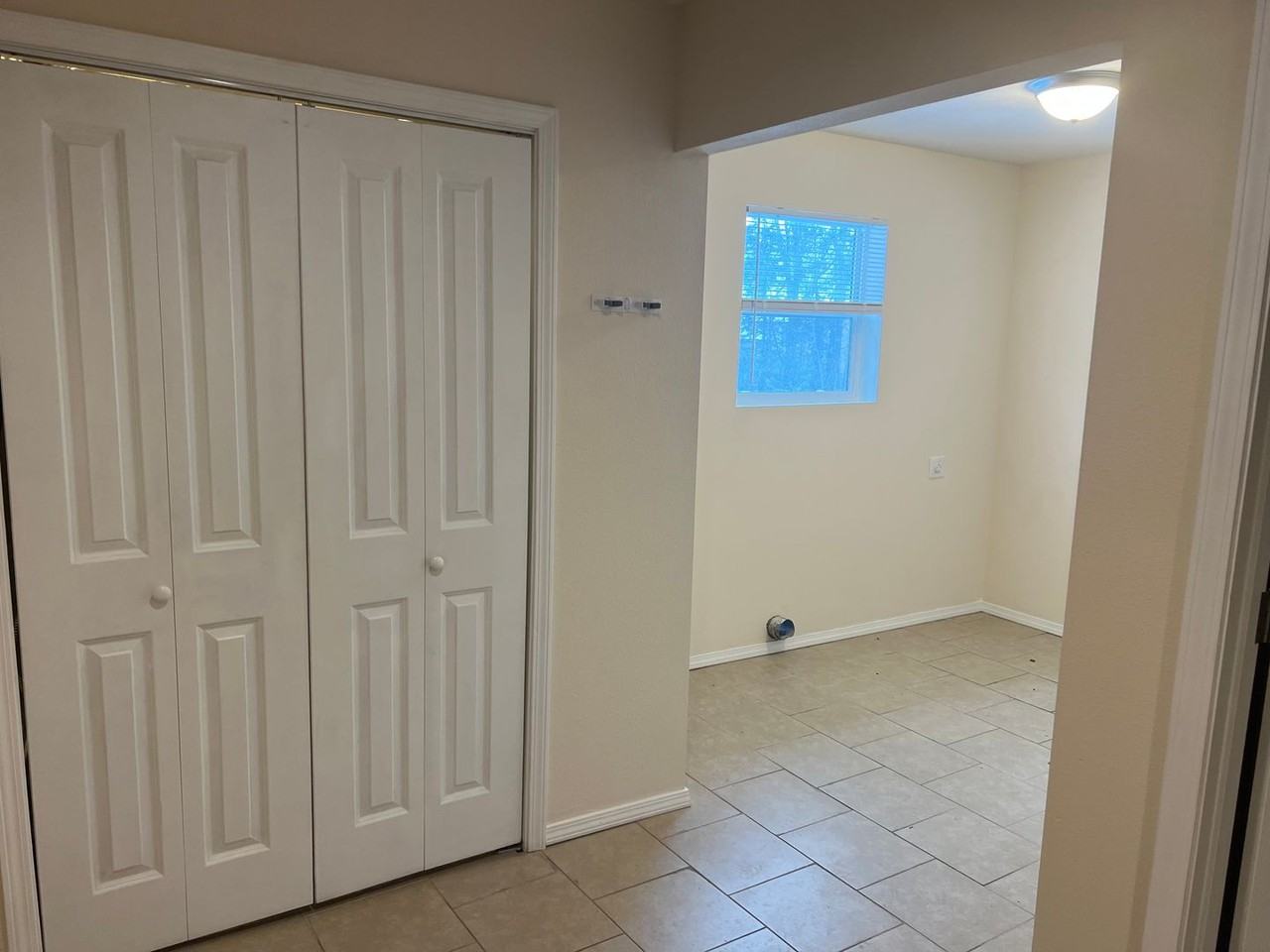 1020 East Lynn Street - Photo 7 of 7