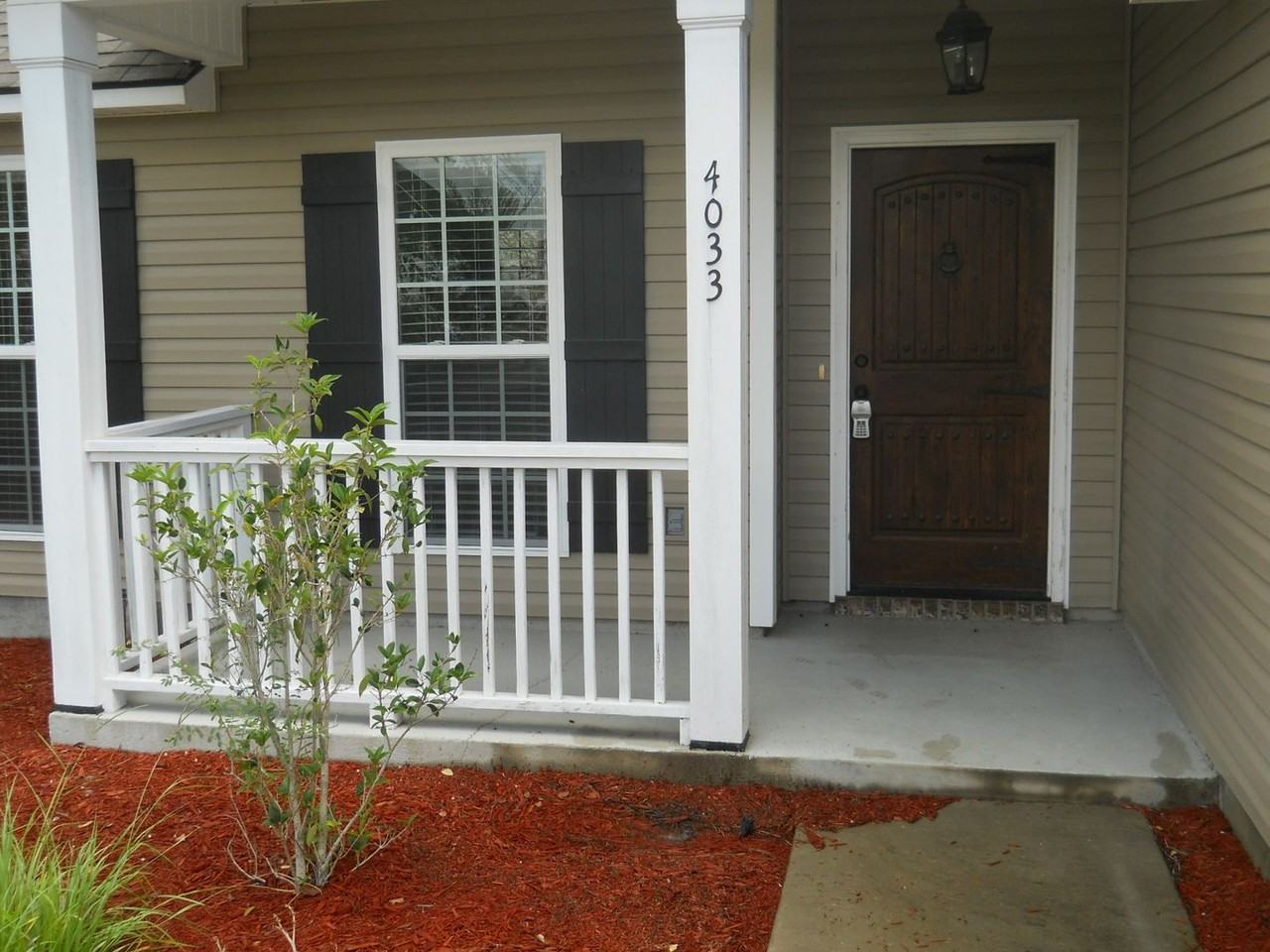 4033 Glen Laurel Dr N - Photo 2 of 18