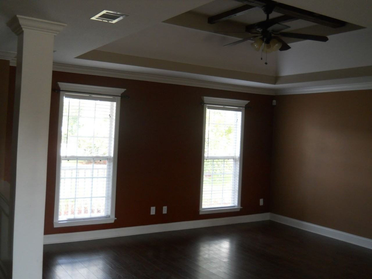 4033 Glen Laurel Dr N - Photo 5 of 18