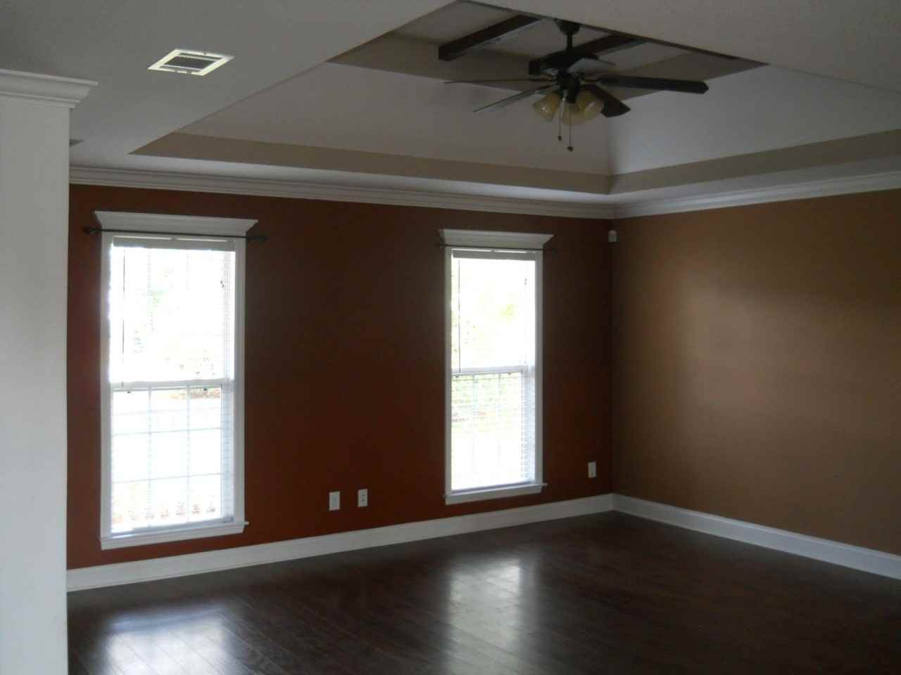 4033 Glen Laurel Dr N - Photo 6 of 18