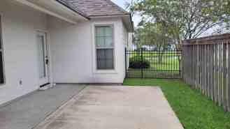 2713 Lago Ln - Photo 1 of 1