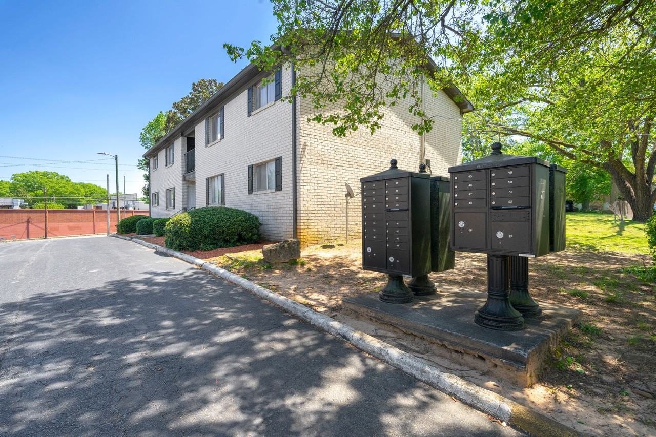 Wingate Apartments - Photo 4 of 44