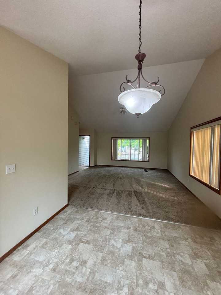 6984 Se Langwood St - Photo 3 of 20
