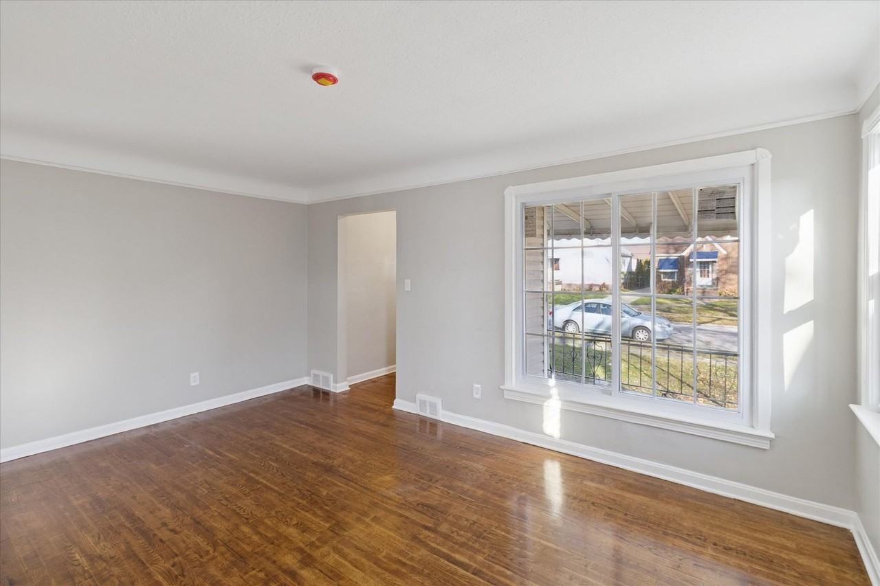 2531 North Ave - Photo 4 of 31