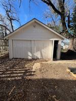 featured image of 521 North Summit Street