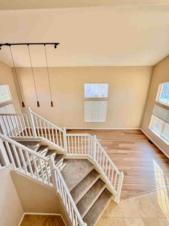 5501 Brittania Drive - Photo 3 of 12