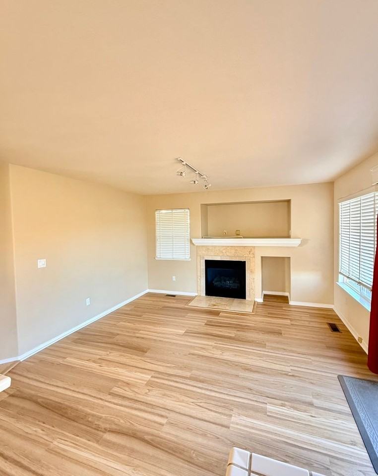 5501 Brittania Drive - Photo 4 of 12