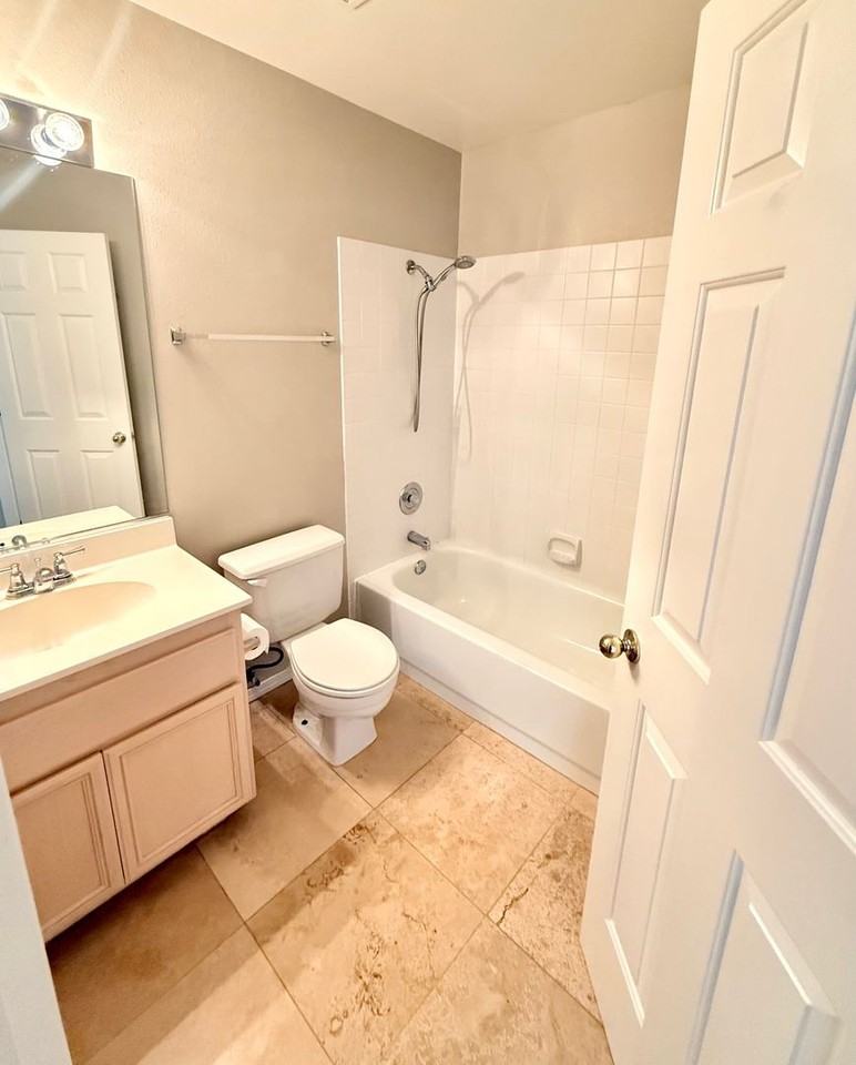 5501 Brittania Drive - Photo 7 of 12