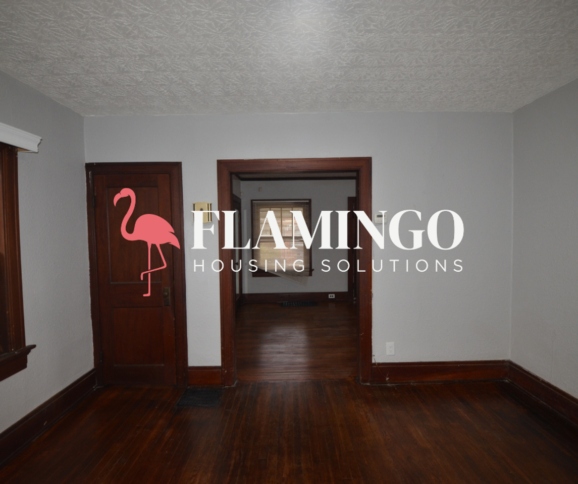 622 W Fairview Ave - Photo 5 of 15