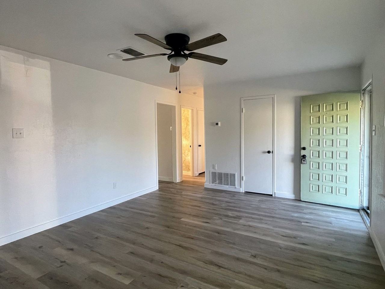 4102 Avenue U - Photo 3 of 21