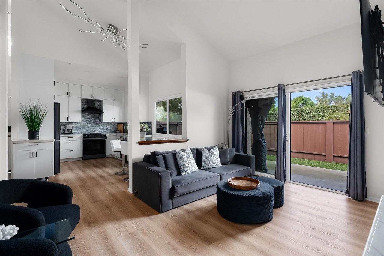 236 Reef Court - Photo 2 of 27